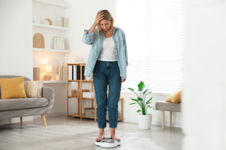 Por que é tão difícil emagrecer na menopausa?