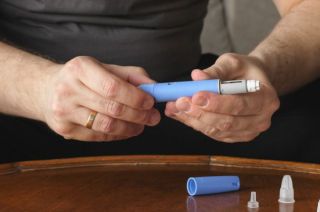 Canetas emagrecedoras prejudicam fígado e pâncreas?